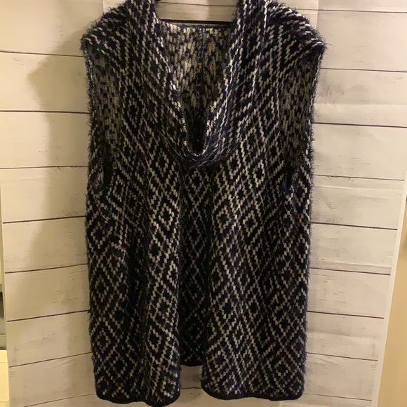 Cato sweater hooded vest plus size 18/20 - Picture 3 of 6